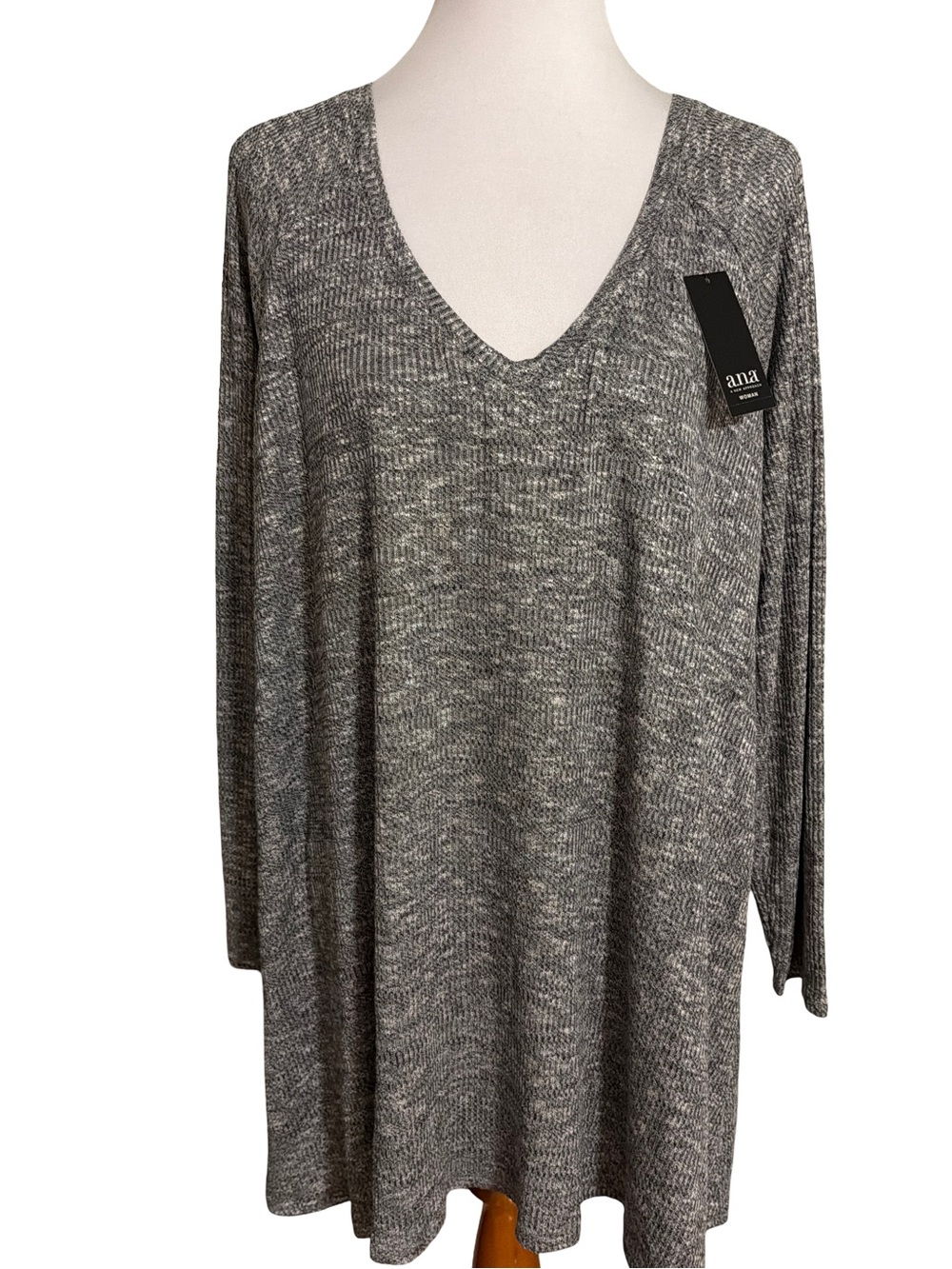 a.n.a Women's Gray V-Neck Sweater